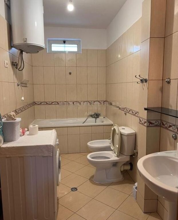 ali dem apartament 2+1 me qera