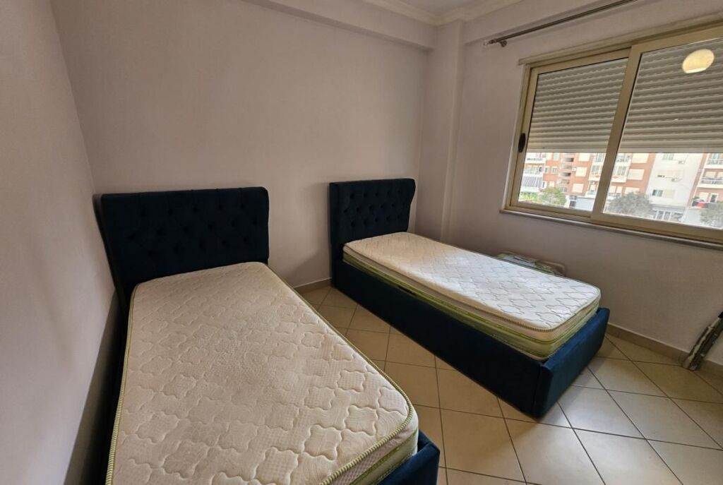 Tek Jordan Misja Jepet Me Qira Apartament 2+1+2 I Mobiluar!