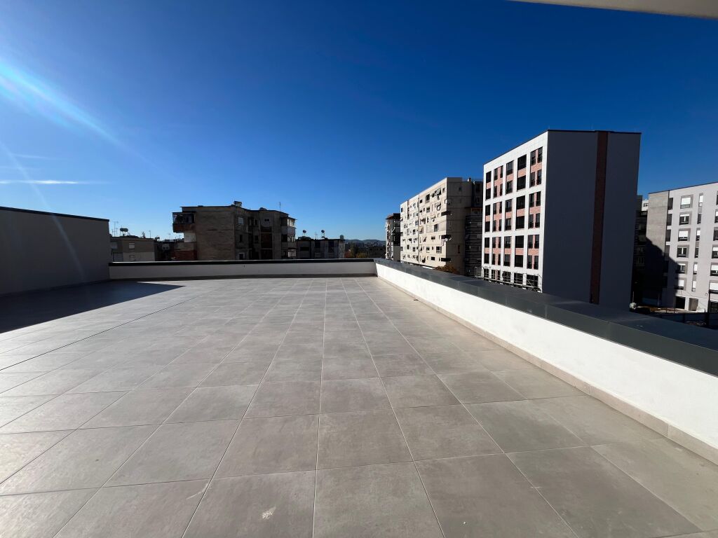 Appartamento 2+1, Porcellana!