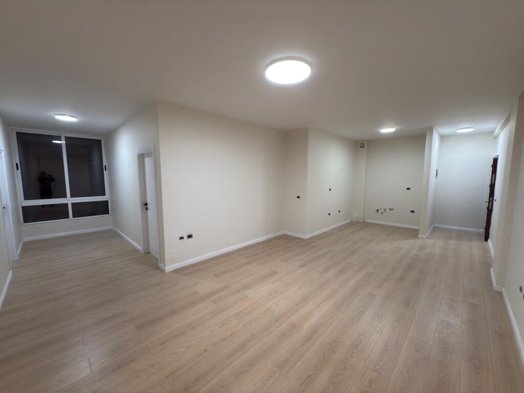 Apartament 3+1 per shitje prane fondacionit Eleonore