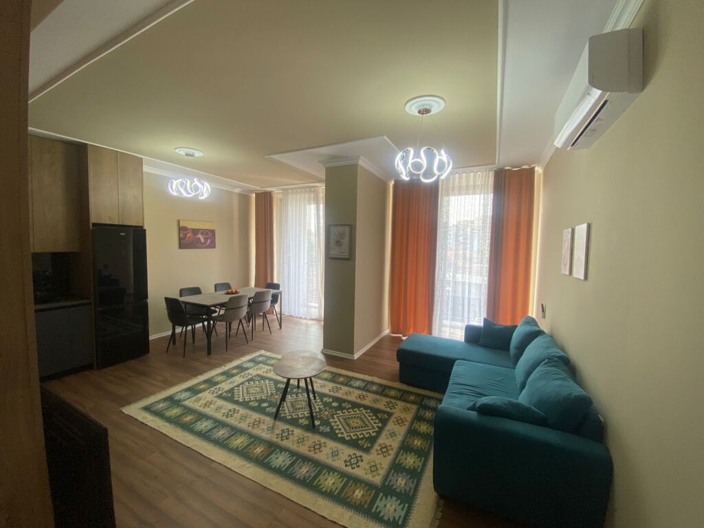 Tirane, apartment 2+1 for rent, 1st floor, 100 m² 900 € (Rruga Riza Cerova)
