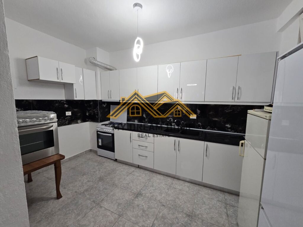 JEPET ME QIRA APARATMENT 2+1+2 NE VOLLGA ME PAMJE DETI