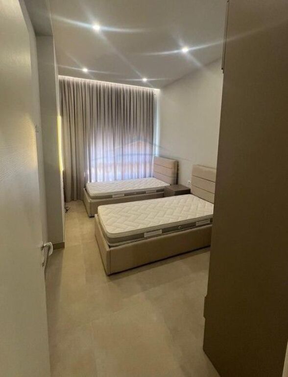 Affitto, Appartamento 2+1+2+Posto Auto, Ex Dogana, Tirana.