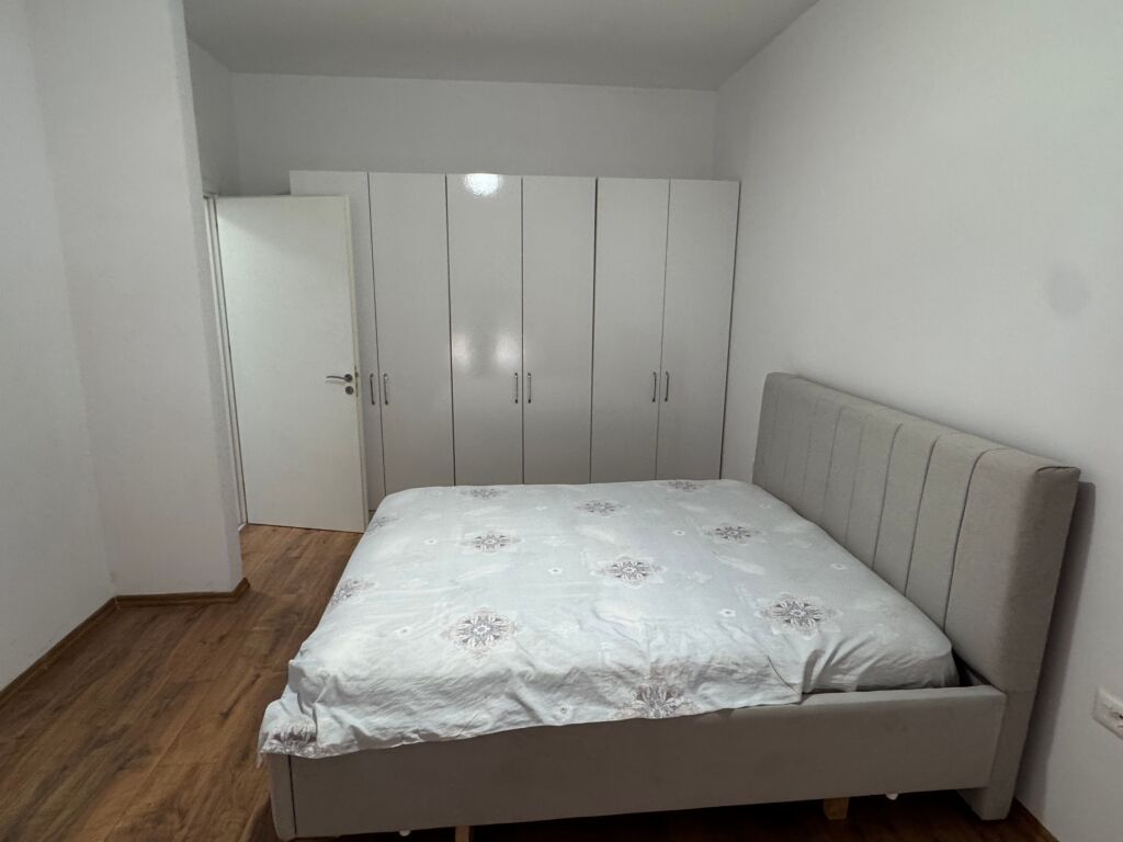 Apartament me qera