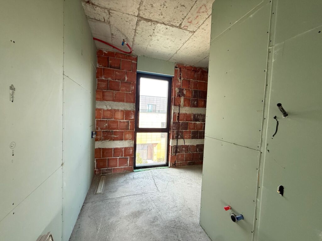 🏡 Vilë e Bashkangjitur për Shitje pranë TEG