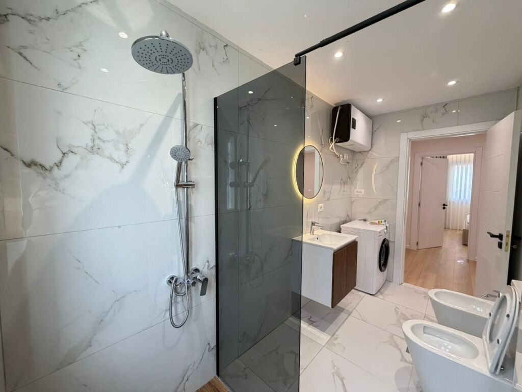 🏡 Shitet Apartament 1+1 – Super Investim📍 21 Dhjetori 💳 Mundësi blerje me kredi