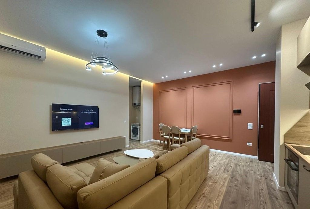 Affittiamo un appartamento 2+1 appena arredato vicino al Nuovo Bazaar!