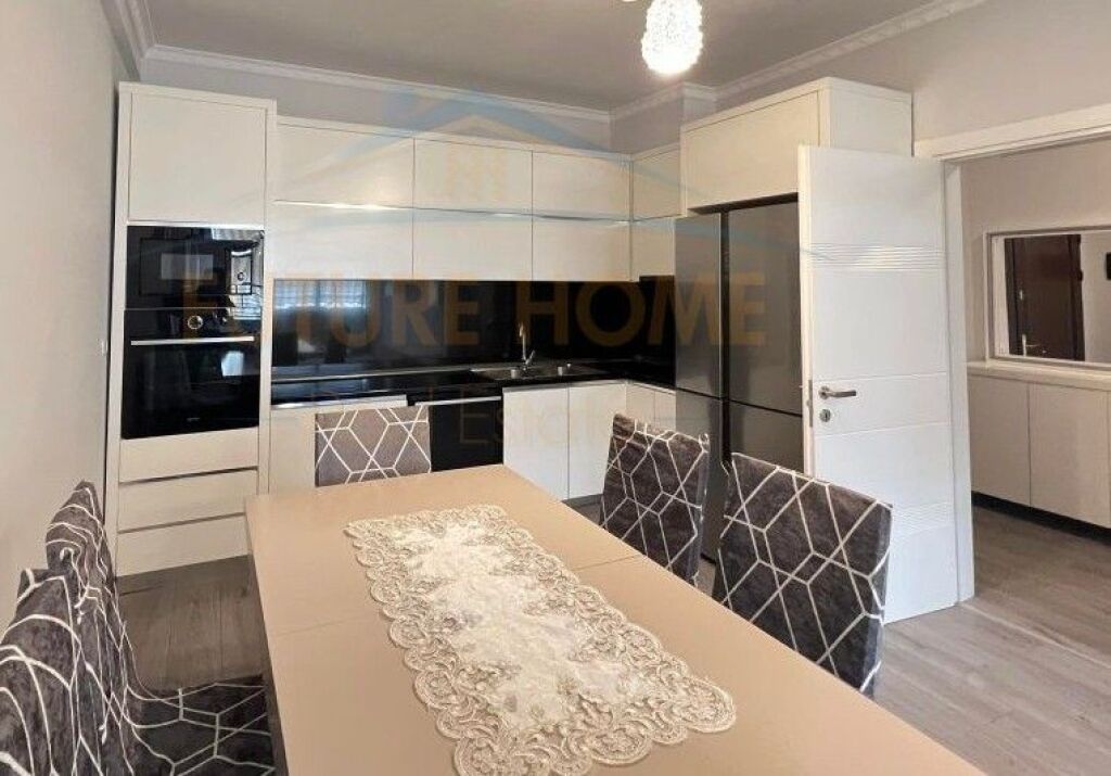 Qera, Apartament 2+1+2, Unaza e Re, Tiranë