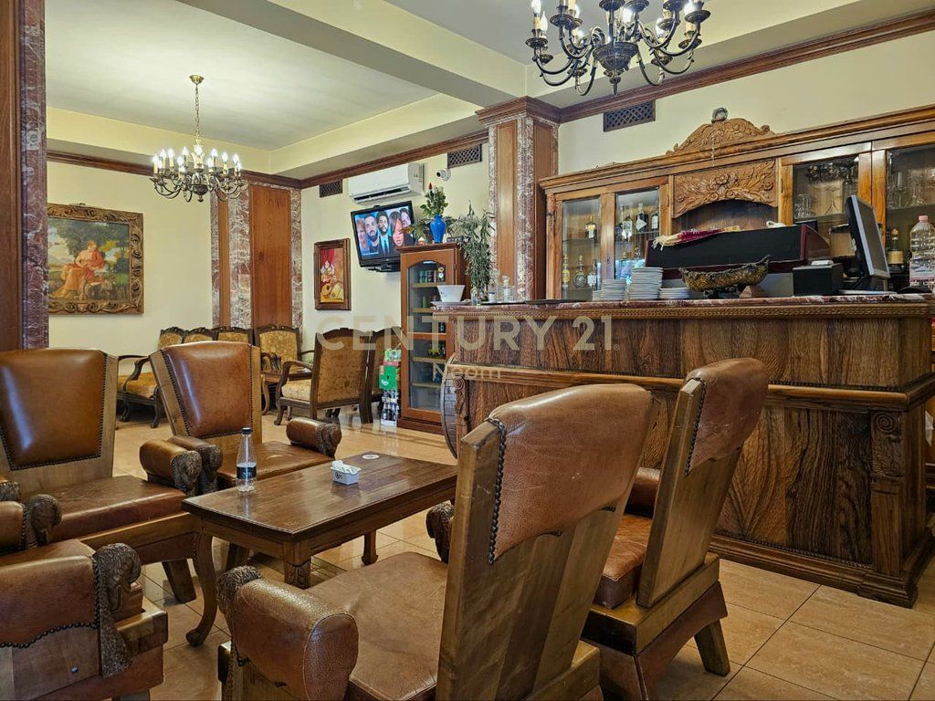 HOTEL PER SHITJE NE QENDER TE TIRANES ! 2,500,000 € Sip. Totale  653m2