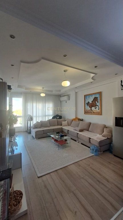 Apartment 2+2 for sale near the Parliament, Tirana.