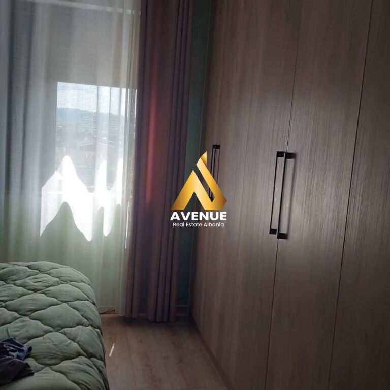 Shitet Apartament 1+1 i Mobiluar Pranë Spitalit Ushtarak,Tiranë