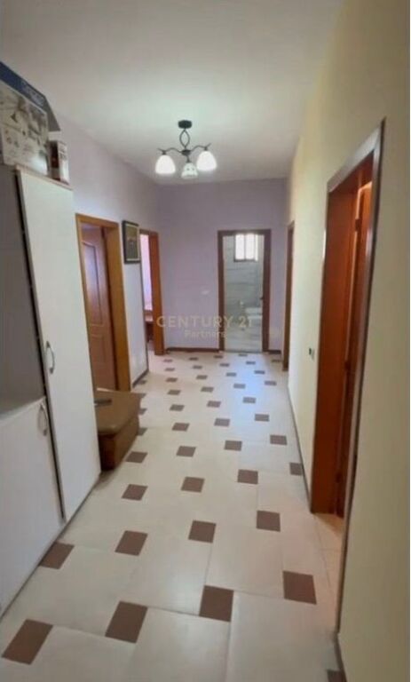 Appartamento 2+1+2 in vendita con vista mare a Durazzo