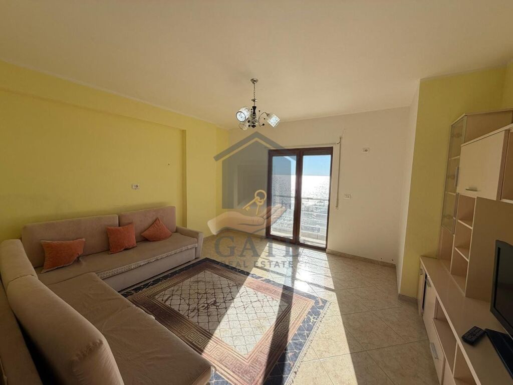 Jepet me qira apartament 2+1+depo+ garazh në zonën e Arrogostës, Currila.