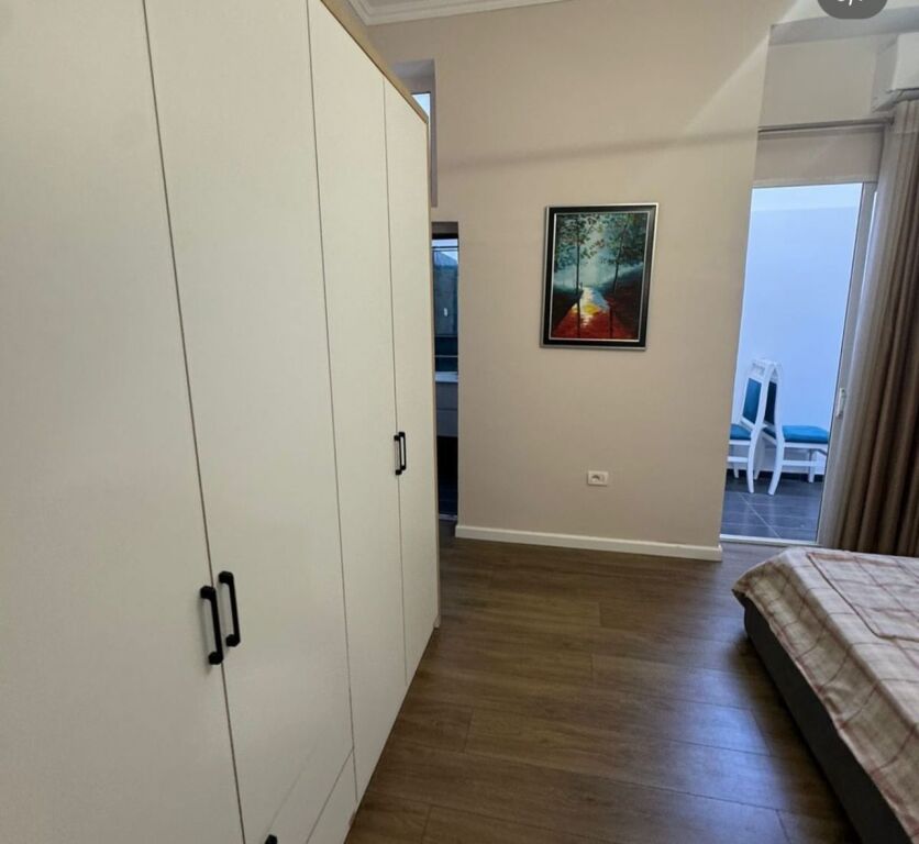 Garsionere konvertuar 1+1, Rruga e Durresit!