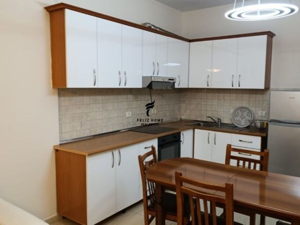 APARTAMENT ME QERA 1+1 RRUGA E ELBASANIT 65.000 LEKE