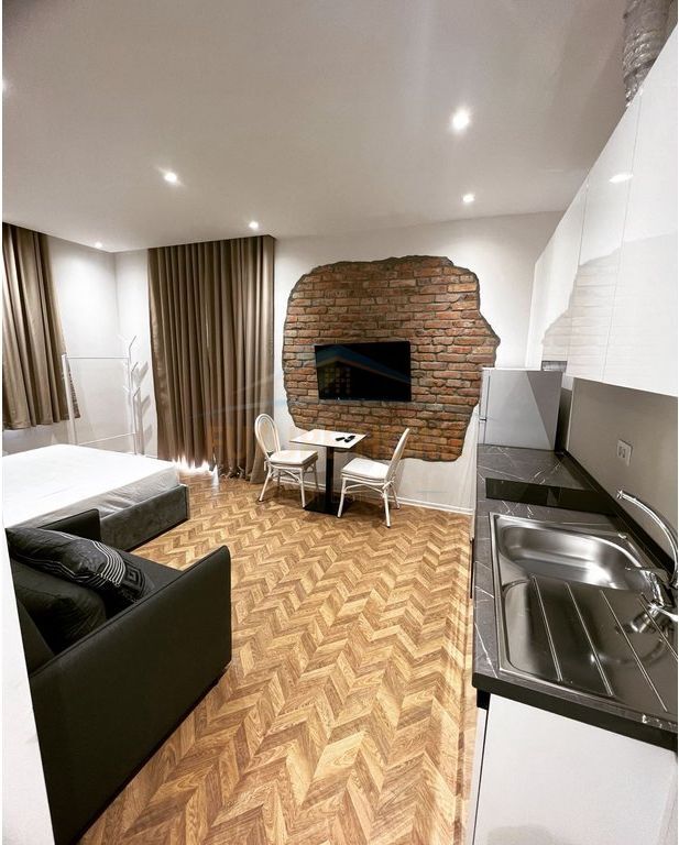 Qera, Apartament 1+1 dhe 2 Garsionere, Komuna Parisit ,Tirane. 1,500 €