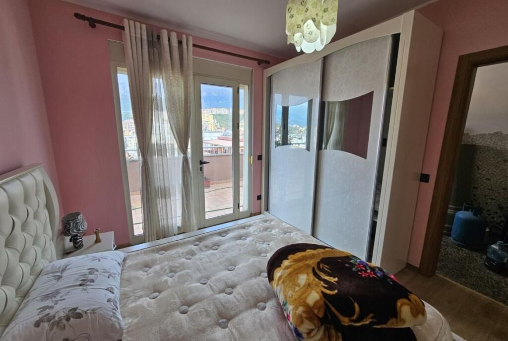 Ne Fresk Shitet Penthouse Ekskluziv 119.3 m² + 151.2 m² Verandë !