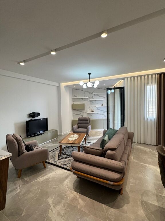 Apartment 2+1 for rent at Pazari i Ri