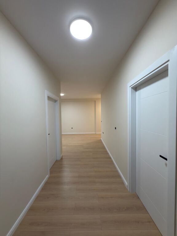 Apartament 3+1 per shitje prane fondacionit Eleonore