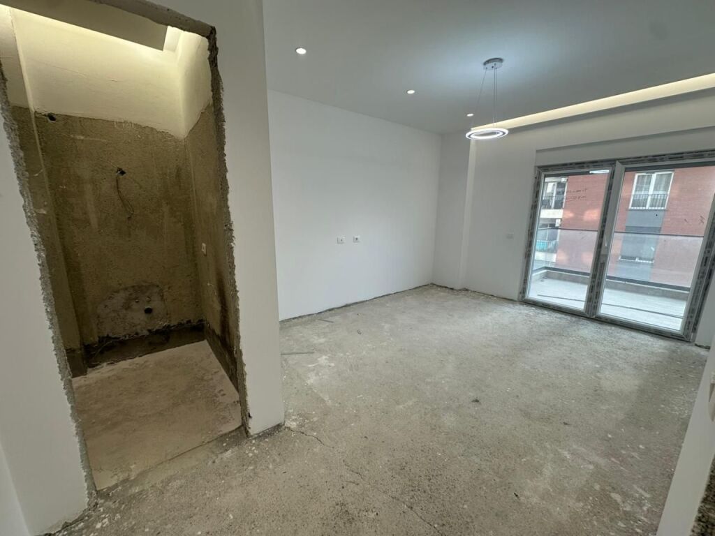 SHITET, APARTAMENT 2+1+2, ALI DEMI, TIRANË