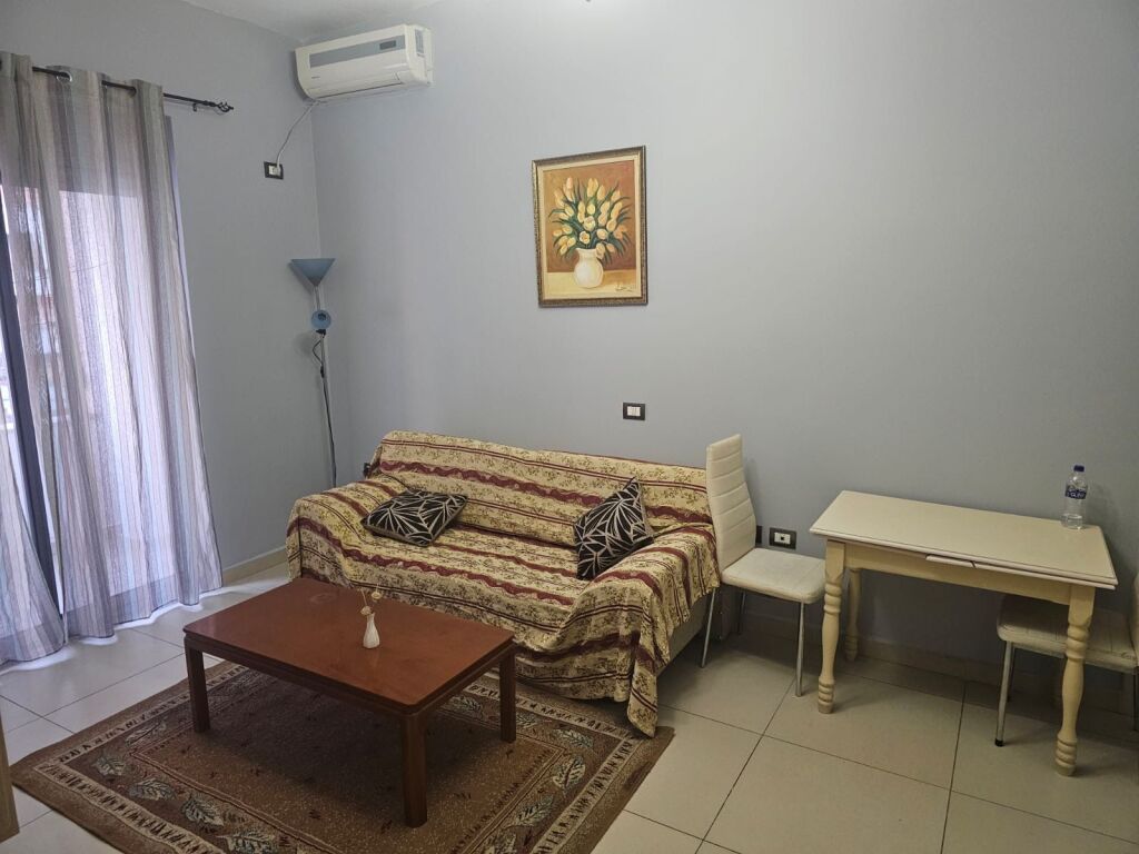 1+1,furnished at the Albanian post office Wilson square, 500 thousand lek negotiable
