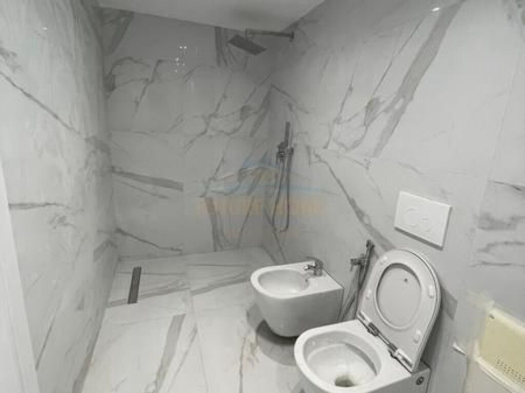 Qera, Apartament Loft – Fresku