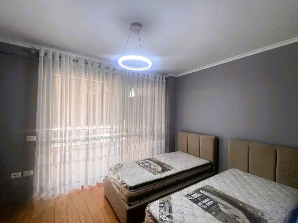 Affittiamo appartamento 2+1 appena arredato vicino al Mercato Nuovo! 800 € /Mese