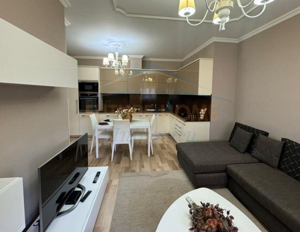 Affitto, Appartamento 2+1, Ex Mercato Elettrico, Tirana.