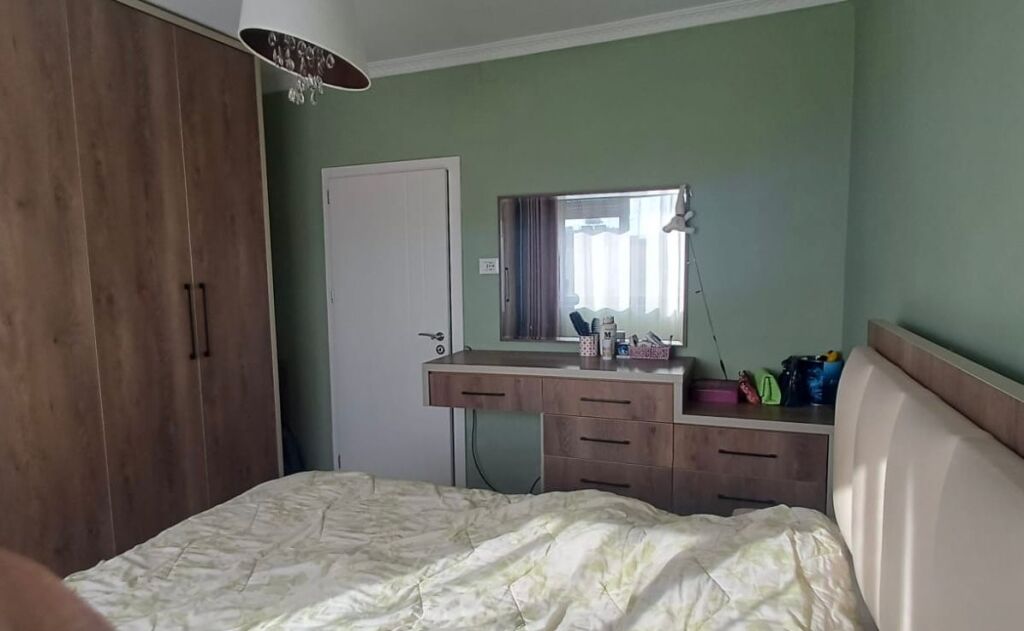 Shitet apartament 1+1 i mobiluar prane spitalit ushtarak