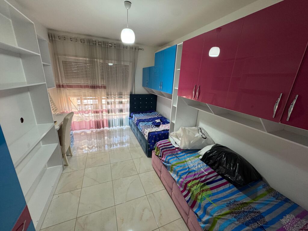 📣Appartamento in Affitto 2+1+2  📍Selvia, Liceo Partizani  •Palazzo nuovo, 2° piano Prezzo 80.000 lek al mese