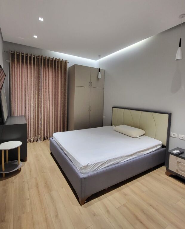 📌 Jepet me Qira Apartament Super 1+1 Kompleksi Delijorgji