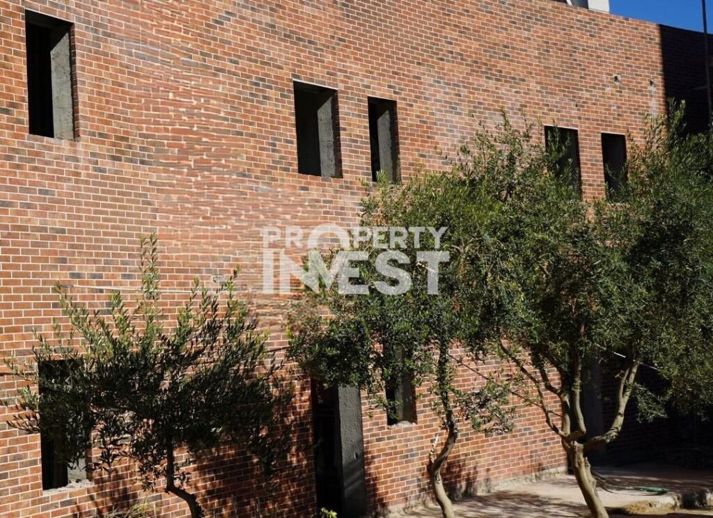 Shitet Triplex 3+1+3+verande Rezidenca Kodra e Diellit