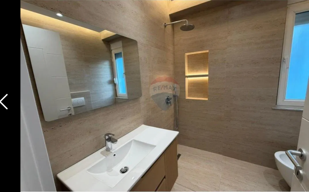 Apartment for sale 2+1+2 veranda at Ekspozita