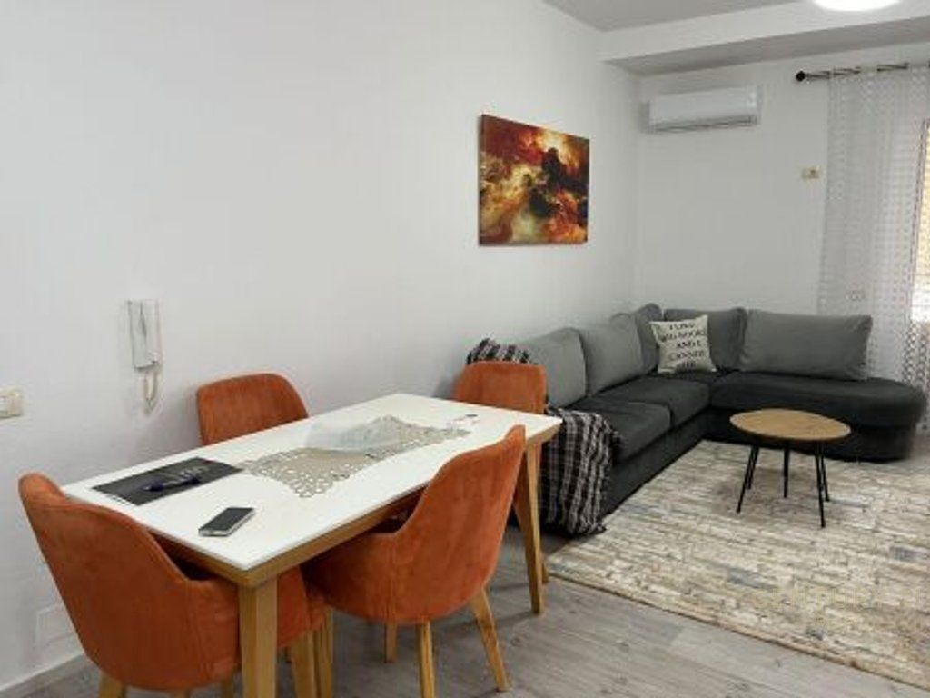 Affitto, Appartamento 2+1, a Pazari i Ri, Tirana!