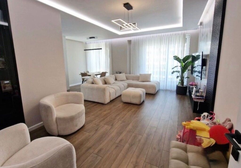 Super Apartment 3+1+2+3 Parking Spaces for Rent – Aviation Field