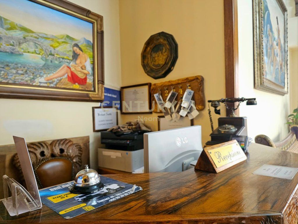 HOTEL PER SHITJE NE QENDER TE TIRANES ! 2,500,000 € Sip. Totale  653m2