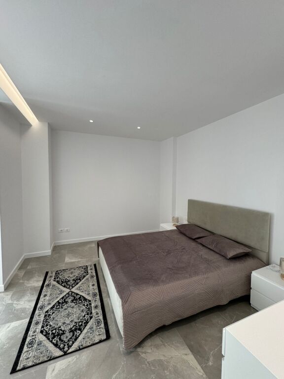 Apartment 2+1 for rent at Pazari i Ri