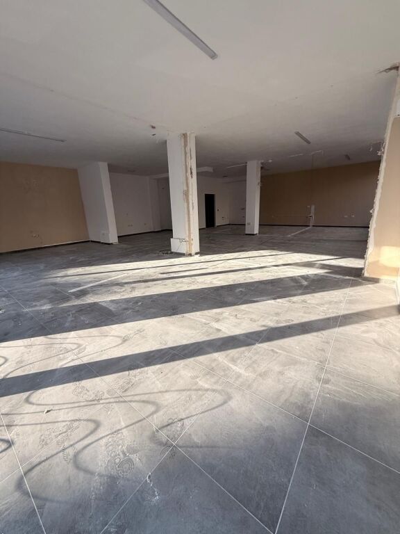 LOCALE COMMERCIALE IN AFFITTO PRIMA STAZIONE SPIAGGIA, DURAZZO