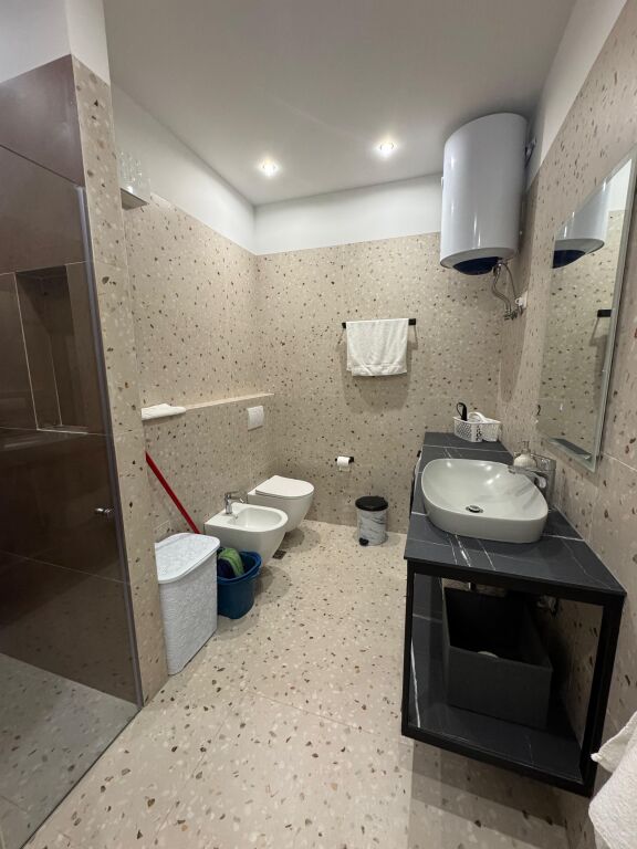 Jepet apartament me qera 2+1