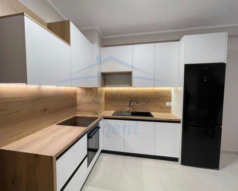Qera, Apartament 1+1+Post Parkimi, Kompleksi Univers City, Tiranë