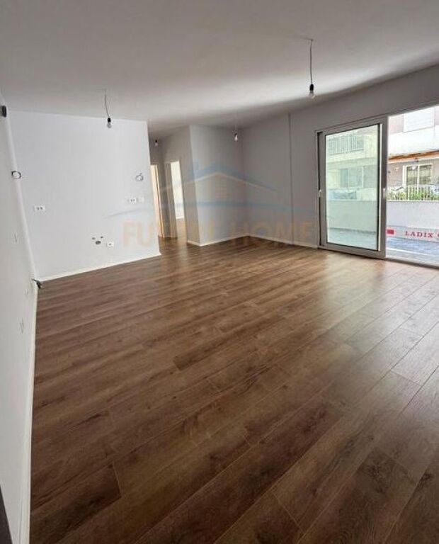 In vendita, Appartamento 2+1+2, Via Dajti, Fresk