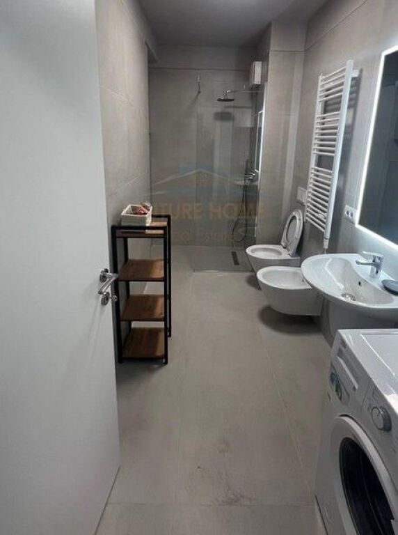 Affitto, Appartamento 1+1+Posto Auto, Ex Dogana, Tirana.