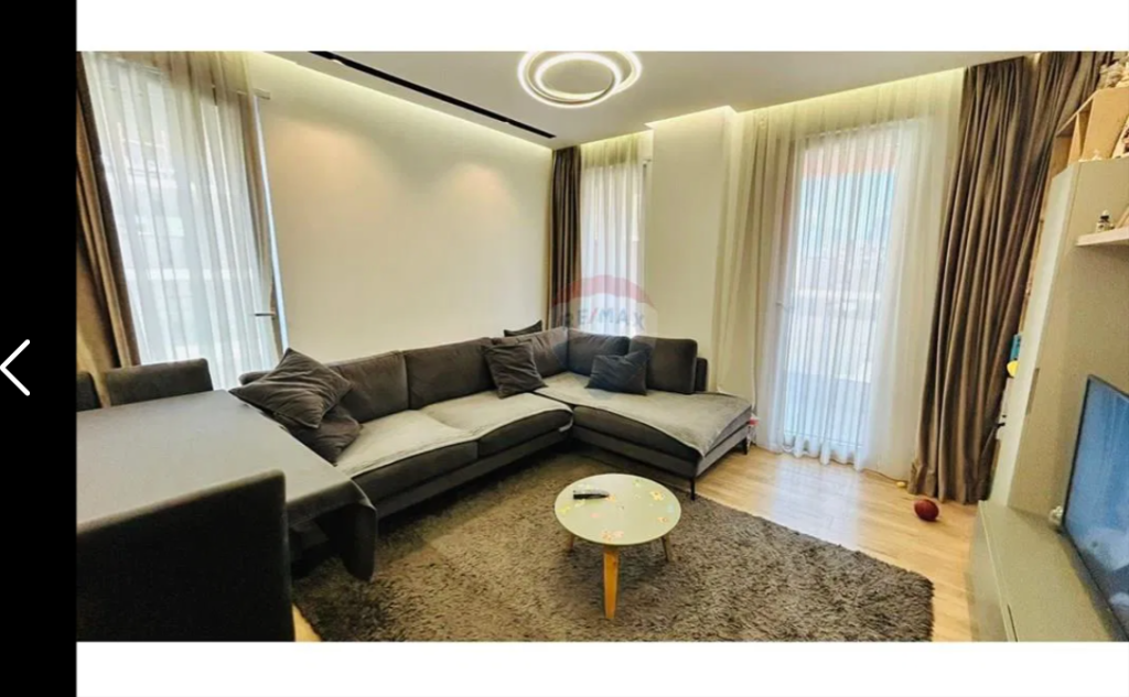 Apartament per shitje 1+1 tek Sheshi Karl Topia