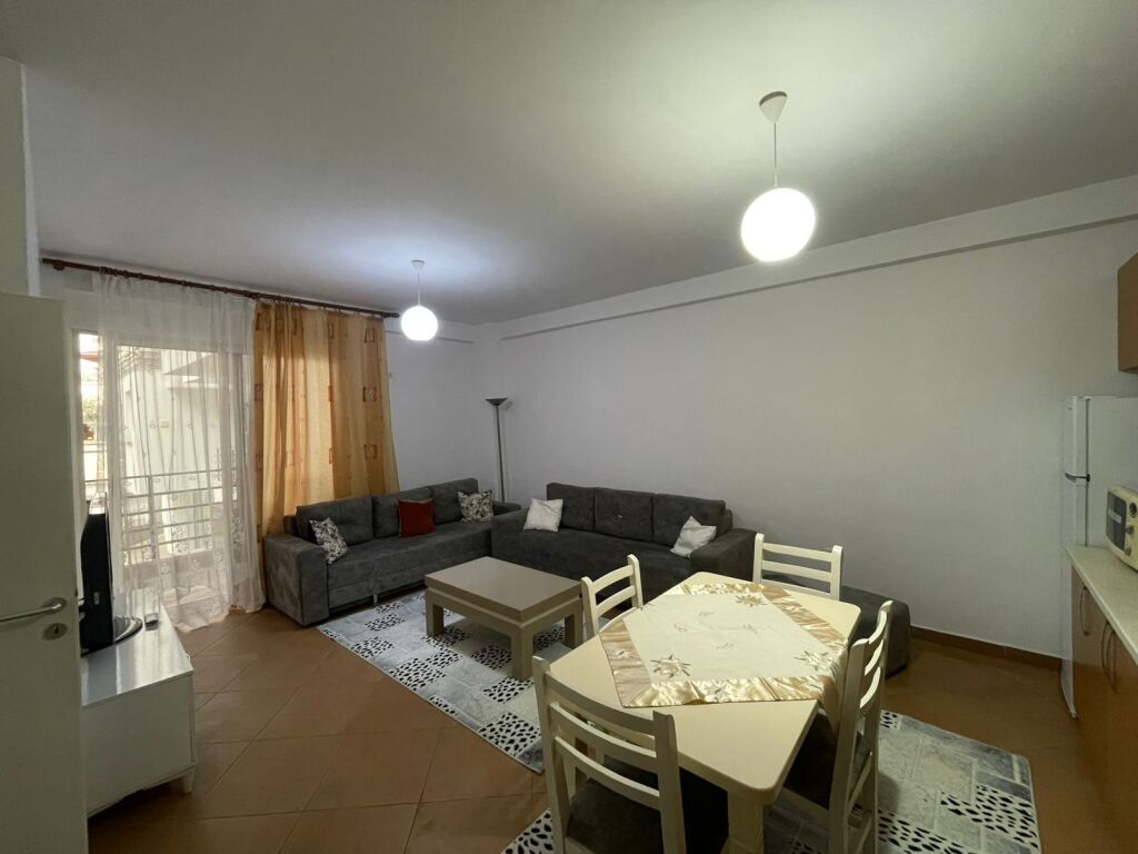 Apartament me qera 1+1 - 📍Shkoze, prane kompleksi Tom Doshit