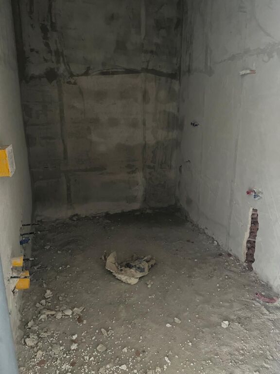 Shitet apartament 1+1