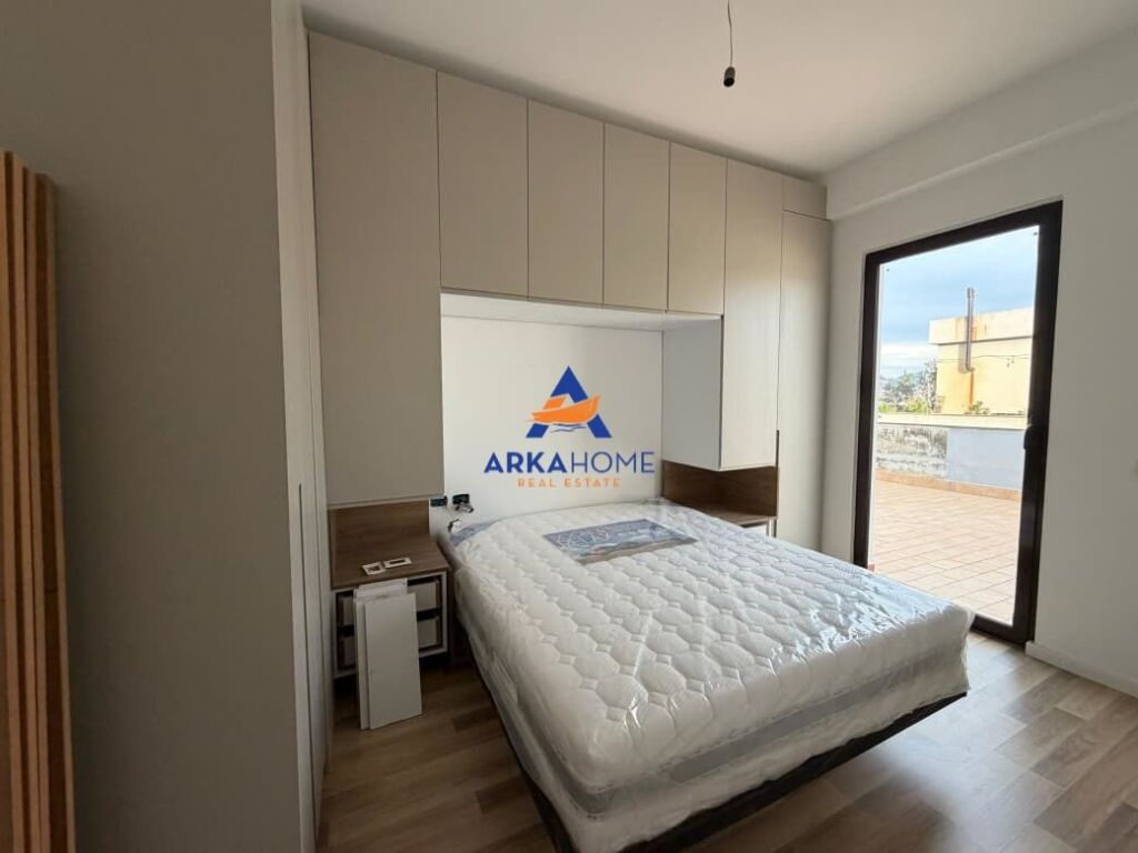 SHITET PENTHOUSE 2+1+2 VERANDA "VLORE, RRUGA TRANSBALLKANIKE" 199.999 EURO