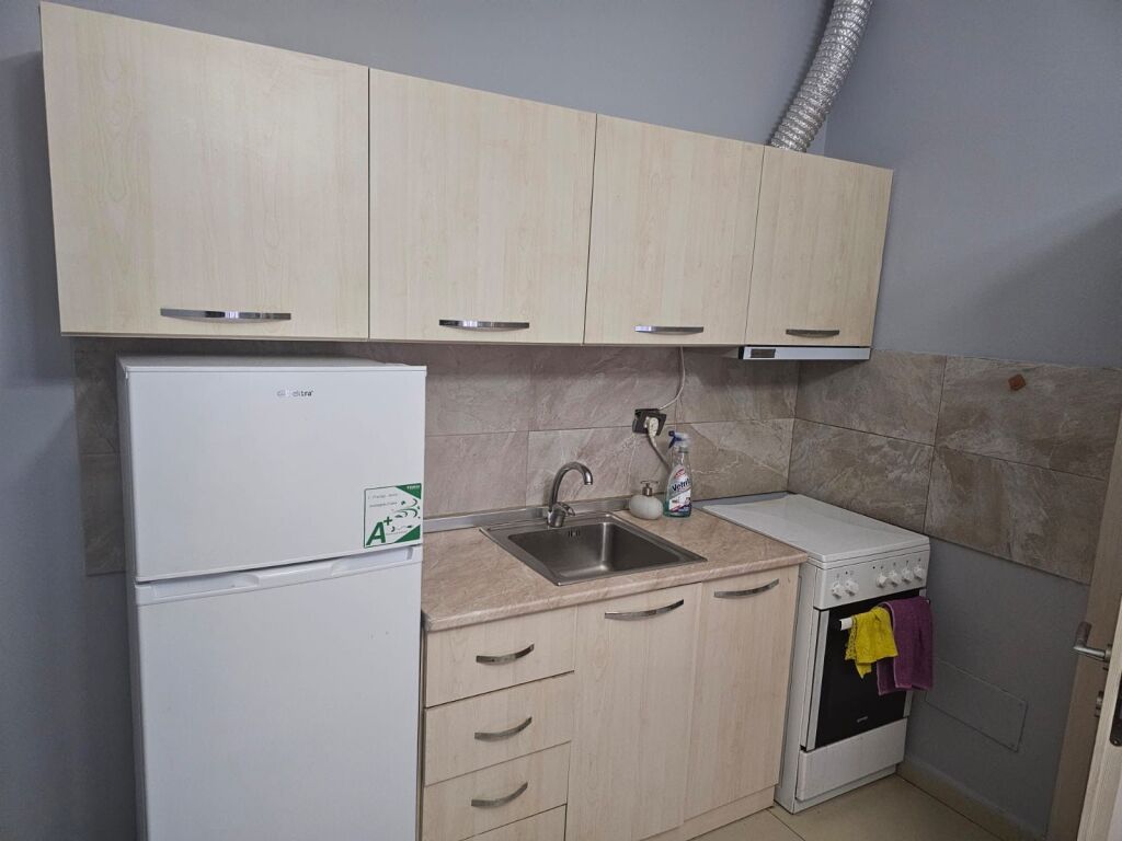 1+1,furnished at the Albanian post office Wilson square, 500 thousand lek negotiable