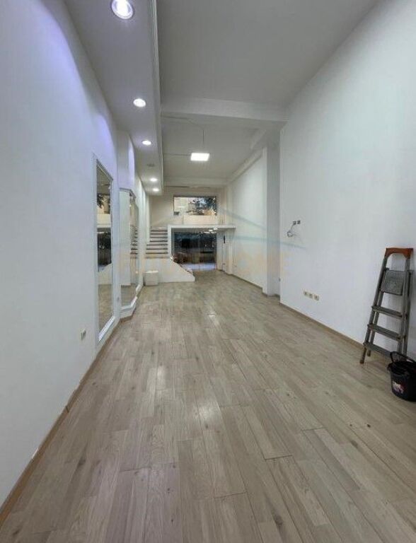 Affitto, Locale Commerciale, Via Kavaja