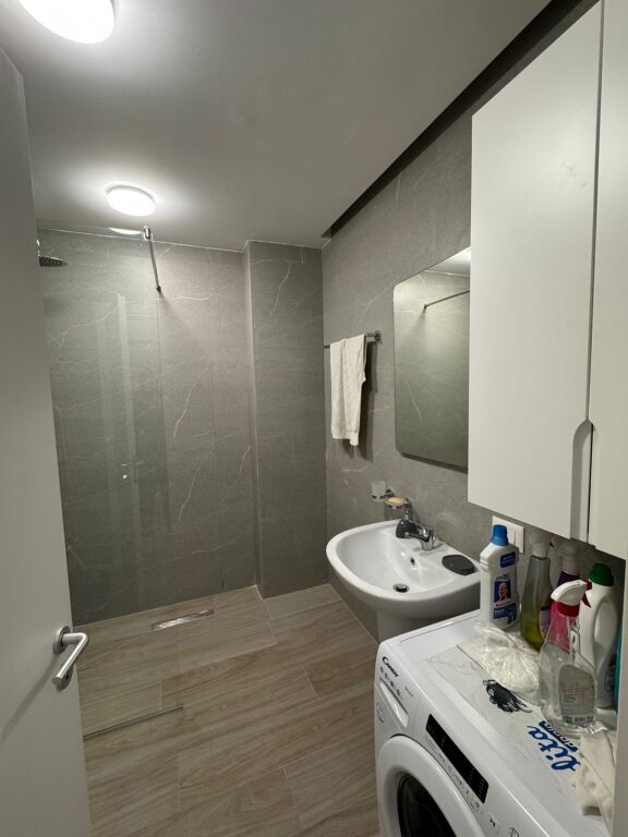 Apartment 2+1 for rent at Pazari i Ri