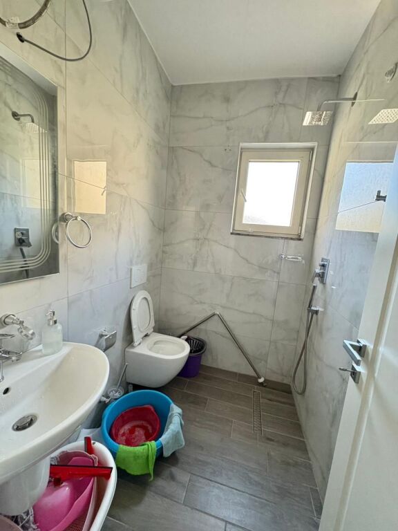 PER QIRA APARTAMENT 2+1+2 – ME POST PARKIMI – VOLLGA DURRES